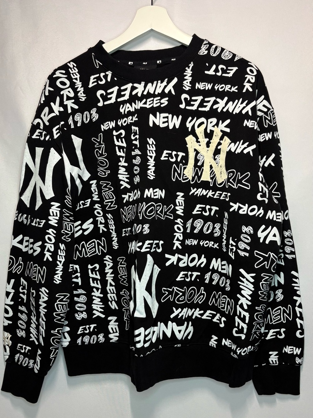 MLB New York Yankees Graffiti All-Over Print Logo Crewneck Sweatshirt, LARGE